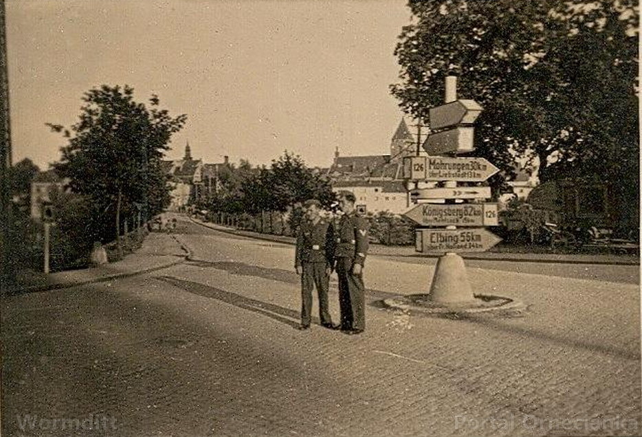 Miejsce zbiórki dla wojska znajdowało się na skrzyżowaniu Brückenstrasse/ Andreasdamm i Gustav-Adoll-Strasse/Pillau (przy stacji Orlenu)
